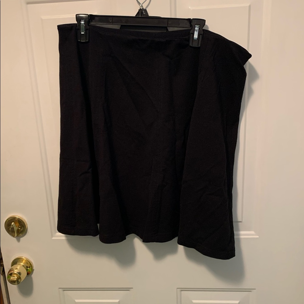 Black Skirt 2X